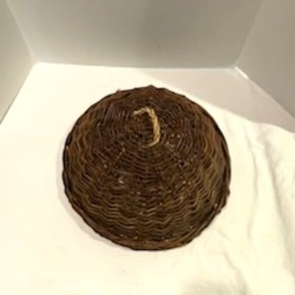 Vintage Wicker Twig Basket Vegetable Storage Hopper w/Lid - Picture 8 of 9